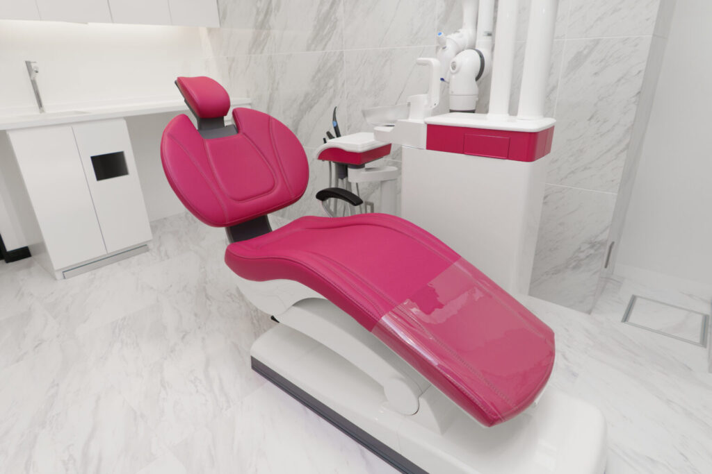 大学病院にも引けを取らない充実した治療設備と滅菌対策